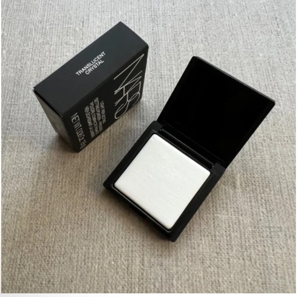 ❤️3 for $25❤️ NARS Light Perfecting Settings Powder mini - Picture 4 of 4